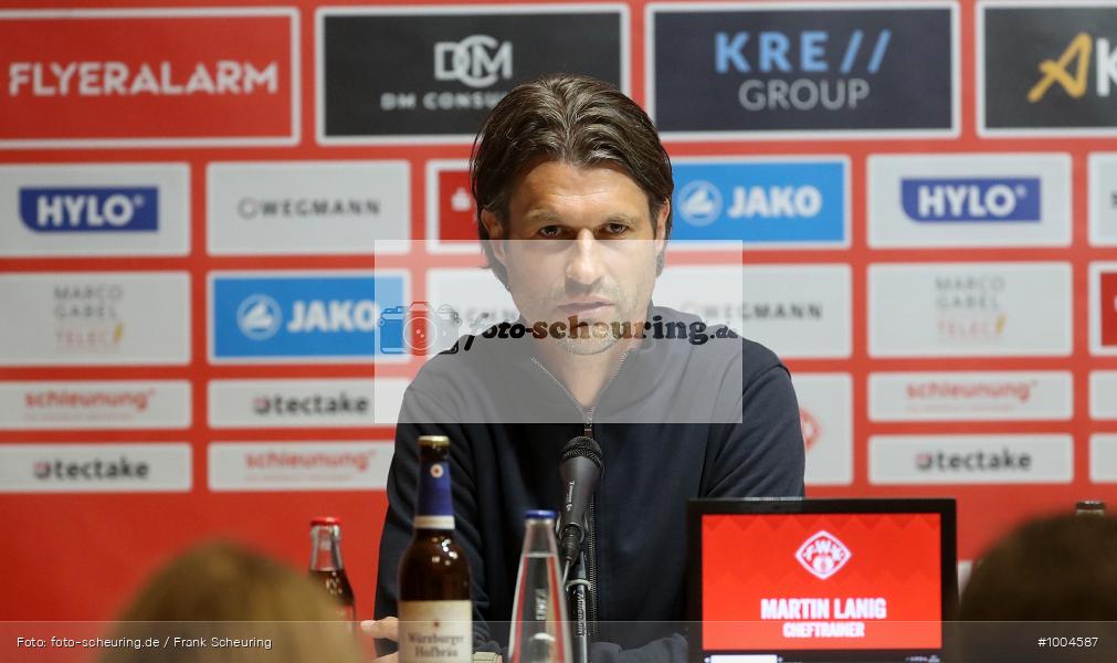 SPO, viertklassig, vierthöchste Spielklasse, Voetbal, Teamsport, Sport, Soccer, Saison 2024 2025, Profifußball, Männer, Mannschaftssport, Würzburg, Le Football, Herren, Germany, GER, Fußball, Futbol, Fussball, Fotball, Viertklassigkeit, Vierte Liga, Deutschland, DFB, DEU, AKON ARENA, Calcio, Regionalliga, Regionalliga Bayern, 2024/25, 29.03.2025, 27. Spieltag - Bild-ID: 1004587 SPO, viertklassig, vierthöchste Spielklasse, Voetbal, Teamsport, Sport, Soccer, Saison 2024 2025, Profifußball, Männer, Mannschaftssport, Würzburg, Le Football, Herren, Germany, GER, Fußball, Futbol, Fussball, Fotball, Viertklassigkeit, Vierte Liga, Deutschland, DFB, DEU, AKON ARENA, Calcio, Regionalliga, Regionalliga Bayern, 2024/25, 29.03.2025, 27. Spieltag - Bild-ID: 1004587