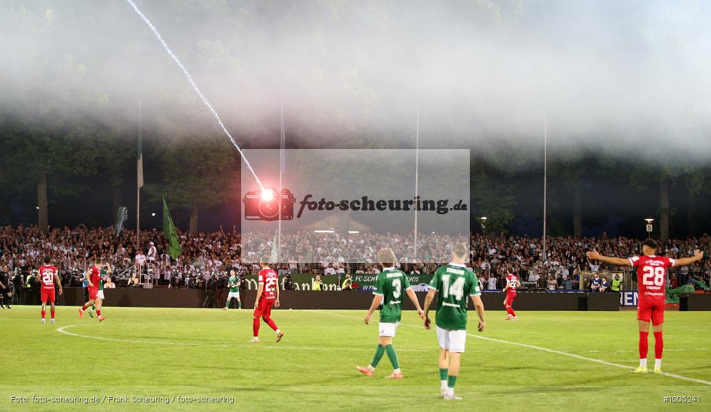 CT, viertklassig, vierthöchste Spielklasse, Voetbal, Teamsport, Sport, Soccer, Saison 2024 2025, Profifußball, Männer, Mannschaftssport, Schweinfurt, Le Football, Herren, Germany, GER, Fußball, Futbol, Fussball, Fotball, Viertklassigkeit, Vierte Liga, Deutschland, DFB, DEU, Sachs-Stadion, Calcio, Regionalliga, Regionalliga Bayern, 2024/25, 02.05.2025, 32. Spieltag - Bild-ID: 1005241