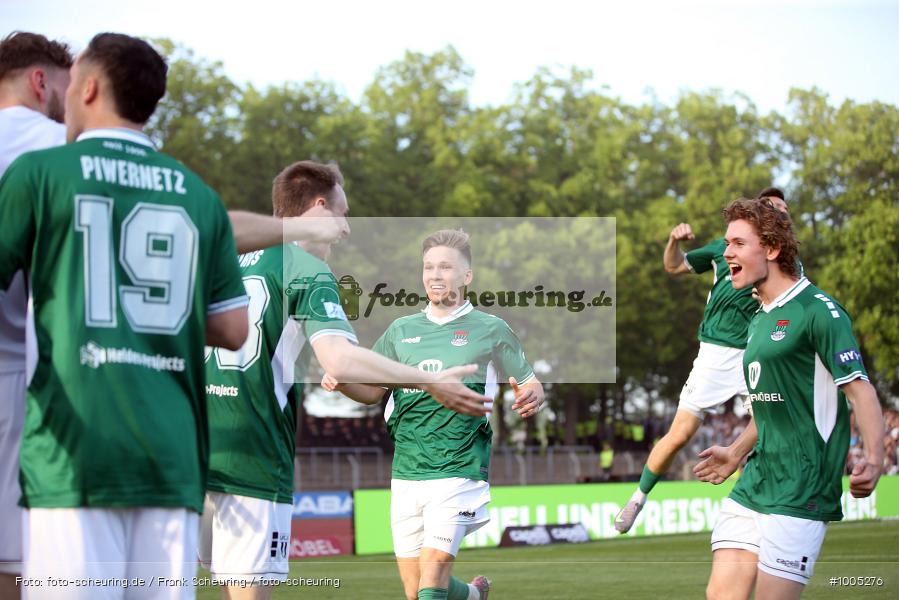 CT, viertklassig, vierthöchste Spielklasse, Voetbal, Teamsport, Sport, Soccer, Saison 2024 2025, Profifußball, Männer, Mannschaftssport, Schweinfurt, Le Football, Herren, Germany, GER, Fußball, Futbol, Fussball, Fotball, Viertklassigkeit, Vierte Liga, Deutschland, DFB, DEU, Sachs-Stadion, Calcio, Regionalliga, Regionalliga Bayern, 2024/25, 02.05.2025, 32. Spieltag - Bild-ID: 1005276