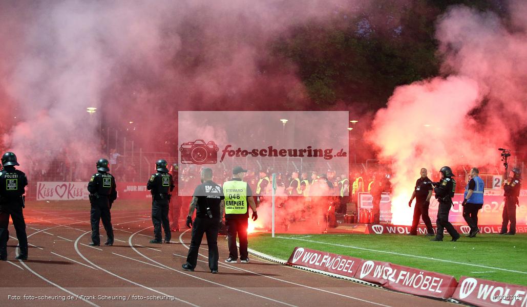 CT, viertklassig, vierthöchste Spielklasse, Voetbal, Teamsport, Sport, Soccer, Saison 2024 2025, Profifußball, Männer, Mannschaftssport, Schweinfurt, Le Football, Herren, Germany, GER, Fußball, Futbol, Fussball, Fotball, Viertklassigkeit, Vierte Liga, Deutschland, DFB, DEU, Sachs-Stadion, Calcio, Regionalliga, Regionalliga Bayern, 2024/25, 02.05.2025, 32. Spieltag - Bild-ID: 1005312 CT, viertklassig, vierthöchste Spielklasse, Voetbal, Teamsport, Sport, Soccer, Saison 2024 2025, Profifußball, Männer, Mannschaftssport, Schweinfurt, Le Football, Herren, Germany, GER, Fußball, Futbol, Fussball, Fotball, Viertklassigkeit, Vierte Liga, Deutschland, DFB, DEU, Sachs-Stadion, Calcio, Regionalliga, Regionalliga Bayern, 2024/25, 02.05.2025, 32. Spieltag - Bild-ID: 1005312