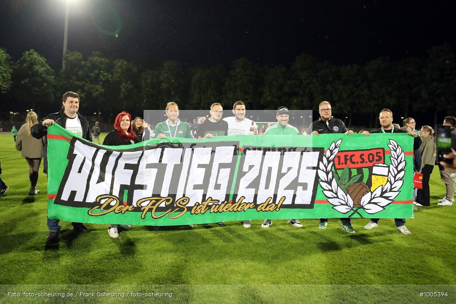 viertklassig, vierthöchste Spielklasse, Voetbal, Teamsport, Sport, Soccer, Saison 2024 2025, Profifußball, Männer, Mannschaftssport, Schweinfurt, Le Football, Herren, Germany, GER, Fußball, Futbol, Fussball, Fotball, Viertklassigkeit, Vierte Liga, Deutschland, DFB, DEU, Sachs-Stadion, Calcio, Regionalliga, Regionalliga Bayern, 2024/25, 16.05.2025, 34. Spieltag - Bild-ID: 1005394 viertklassig, vierthöchste Spielklasse, Voetbal, Teamsport, Sport, Soccer, Saison 2024 2025, Profifußball, Männer, Mannschaftssport, Schweinfurt, Le Football, Herren, Germany, GER, Fußball, Futbol, Fussball, Fotball, Viertklassigkeit, Vierte Liga, Deutschland, DFB, DEU, Sachs-Stadion, Calcio, Regionalliga, Regionalliga Bayern, 2024/25, 16.05.2025, 34. Spieltag - Bild-ID: 1005394