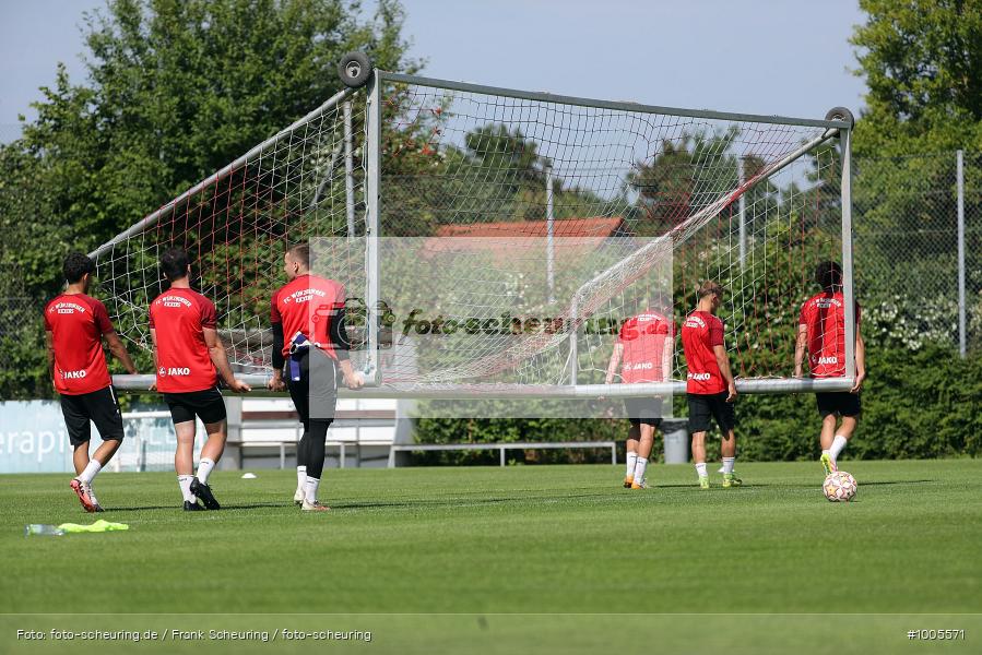 CT, viertklassig, vierthöchste Spielklasse, Voetbal, Teamsport, Sport, Soccer, Saison 2025 2026, Profifußball, Männer, Mannschaftssport, Würzburg, Le Football, Herren, Germany, GER, Fußball, Futbol, Fussball, Fotball, Viertklassigkeit, Vierte Liga, Deutschland, DFB, DEU, KRE Sportpark Sieboldshöhe, Calcio, Regionalliga, Regionalliga Bayern, 2025/26, 11.06.2025, Trainingsstart, Training, Auftakttraining - Bild-ID: 1005571 CT, viertklassig, vierthöchste Spielklasse, Voetbal, Teamsport, Sport, Soccer, Saison 2025 2026, Profifußball, Männer, Mannschaftssport, Würzburg, Le Football, Herren, Germany, GER, Fußball, Futbol, Fussball, Fotball, Viertklassigkeit, Vierte Liga, Deutschland, DFB, DEU, KRE Sportpark Sieboldshöhe, Calcio, Regionalliga, Regionalliga Bayern, 2025/26, 11.06.2025, Trainingsstart, Training, Auftakttraining - Bild-ID: 1005571
