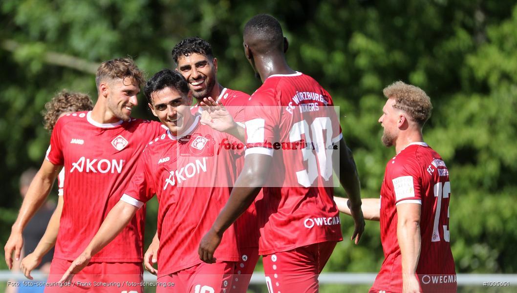 Voetbal, Sport, Soccer, Saison 2025 2026, Men, Männer, Le Football, Herren, Germany, Fußball, Futbol, Fussball, Fotball, Deutschland, Regionalliga, Amateure, TSV Karlburg, Karlburg, FC Würzburger Kickers, 28.06.2025, 2025, 2025/26, Landesliga Nordwest, Regionalliga Bayern, Test, Testspiel - Bild-ID: 1005651 Voetbal, Sport, Soccer, Saison 2025 2026, Men, Männer, Le Football, Herren, Germany, Fußball, Futbol, Fussball, Fotball, Deutschland, Regionalliga, Amateure, TSV Karlburg, Karlburg, FC Würzburger Kickers, 28.06.2025, 2025, 2025/26, Landesliga Nordwest, Regionalliga Bayern, Test, Testspiel - Bild-ID: 1005651