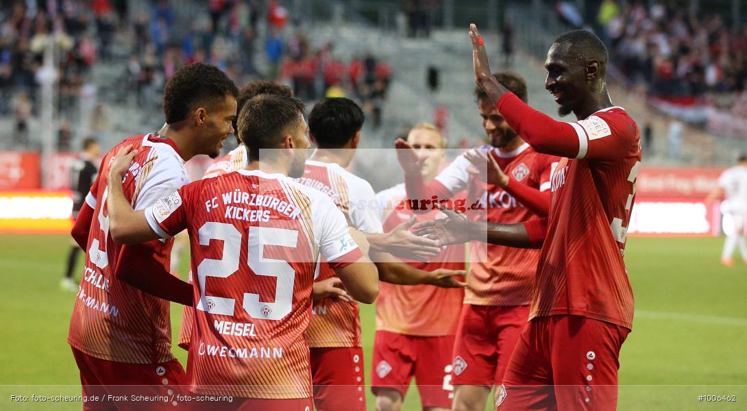 viertklassig, vierthöchste Spielklasse, Voetbal, Teamsport, Sport, Soccer, Saison 2025 2026, Profifußball, Männer, Mannschaftssport, Würzburg, Le Football, Herren, Germany, GER, Fußball, Futbol, Fussball, Fotball, Viertklassigkeit, Vierte Liga, Deutschland, DFB, DEU, AKON ARENA, Calcio, Regionalliga, Regionalliga Bayern, 2025/26, 01.08.2025, 2. Spieltag - Bild-ID: 1006462 viertklassig, vierthöchste Spielklasse, Voetbal, Teamsport, Sport, Soccer, Saison 2025 2026, Profifußball, Männer, Mannschaftssport, Würzburg, Le Football, Herren, Germany, GER, Fußball, Futbol, Fussball, Fotball, Viertklassigkeit, Vierte Liga, Deutschland, DFB, DEU, AKON ARENA, Calcio, Regionalliga, Regionalliga Bayern, 2025/26, 01.08.2025, 2. Spieltag - Bild-ID: 1006462
