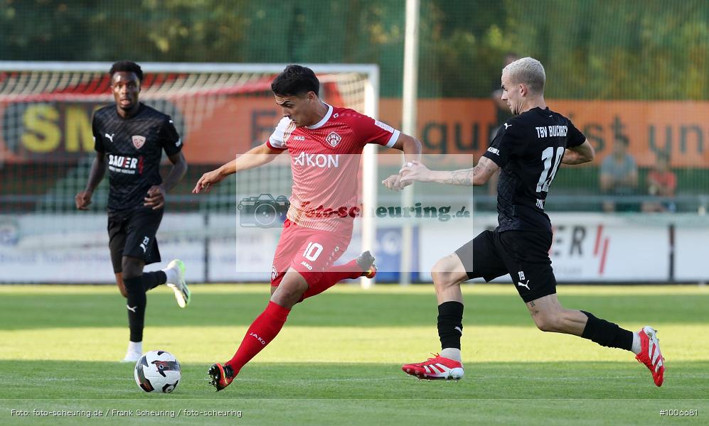 viertklassig, vierthöchste Spielklasse, Voetbal, Teamsport, Sport, Soccer, Saison 2025 2026, Profifußball, Männer, Mannschaftssport, Buchbach, Le Football, Herren, Germany, GER, Fußball, Futbol, Fussball, Fotball, Viertklassigkeit, Vierte Liga, Deutschland, DFB, DEU, SMR-Arena, Calcio, Regionalliga, Regionalliga Bayern, 2025/26, 08.08.2025, 3. Spieltag - Bild-ID: 1006681 viertklassig, vierthöchste Spielklasse, Voetbal, Teamsport, Sport, Soccer, Saison 2025 2026, Profifußball, Männer, Mannschaftssport, Buchbach, Le Football, Herren, Germany, GER, Fußball, Futbol, Fussball, Fotball, Viertklassigkeit, Vierte Liga, Deutschland, DFB, DEU, SMR-Arena, Calcio, Regionalliga, Regionalliga Bayern, 2025/26, 08.08.2025, 3. Spieltag - Bild-ID: 1006681