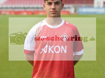 Fotos von FC Würzburger Kickers, Regionalliga Bayern, Porträttermin 2025/2026 auf foto-scheuring.de