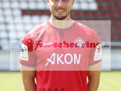 Fotos von FC Würzburger Kickers; 3.Liga, Porträttermin     2026/2027 auf foto-scheuring.de